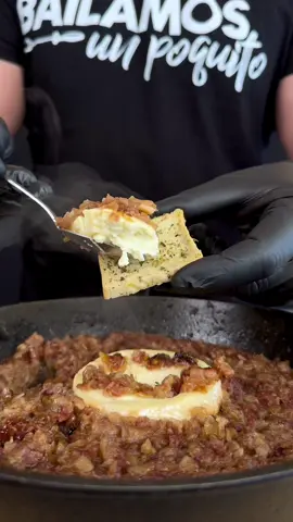 Un lujo a la parrilla con @Cervecería Kunstmann 🔥 #queso #cebolla 