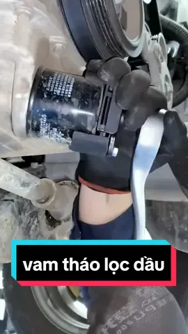 Vam tháo cốc lọc dầu xe ôtô #vamthaococlocdau #thaolocdau #vamthaolocdau #vamthaococdau #thaococlocdau 