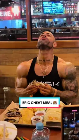 EPIC CHEAT MEAL - Post Compe 🏆 🤤 #GymTok #contenido #gymrat #gymmotivation #fyp #cheatmeal #FitTok 