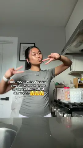 ive been craving spicy cheesy ramen SOOO BAD 😫