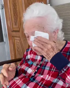 #ancianos  #tristeza  #luchaportussueños  #abuelosynietos  #soledad🖤💔  #perdidos 