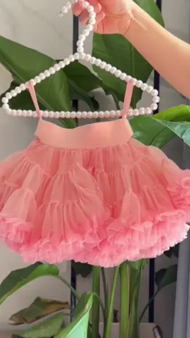 Rực rỡ noel với 1 chiéc em váy tutu xinh #ffws2023 #TikTokAwardsVN2023 #xooikid #xooi #vaycongchua #vaytutu #merrychristmas🎄 