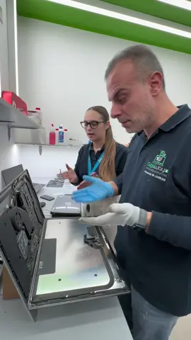 Gli effetti degli #NPC su #Gigaway 😳  @giuliana florio #viral #foryou #assistenza #riparazioni #smartphone #assistenzatecnica #assistenzacomputer #riparazionecomputer #riparazionesmartphone #apple 