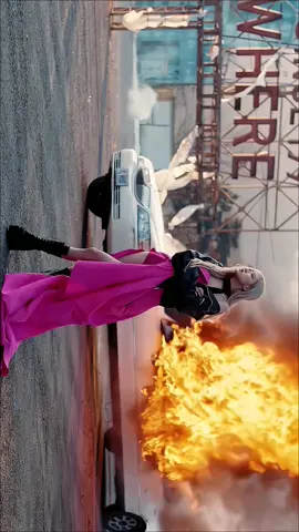 on the ground in 4k #rosé #kpop #blackpink #jnkultz #fyp #explore 
