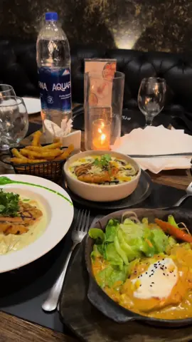 Yummy dinner at bug tree house 🤤🤤#food #Foodie #FoodLover #foodblogger #travler #travel #viral #karachiblogger #blogger #night #bigtree #bigtreehouse #bigtreehousekarachi #karachi #karachifooddiaries #foryou #fyp #pakistanfy 