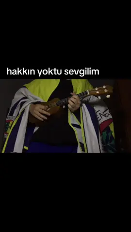 hakkın yoktu sevgilim beni böyle üzmeye