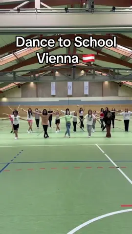 Dance to School - De La Salle 🤩🎶 #dance #school #dancetoschool #delasallestrebersdorf #fyp 