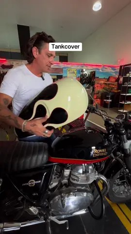 Interceptor 650 tank cover by @simonkustom  Visit our website for hundreds of different designs  www.simonkustom.com  #simonkustom #tankcovers #interceptor650  #royalenfield #meteor350 #meteor350fireball #indianmotorcycle #suzuki #intruder125 #miami #fxbb #streetbobfans #softail #harleydavidson 