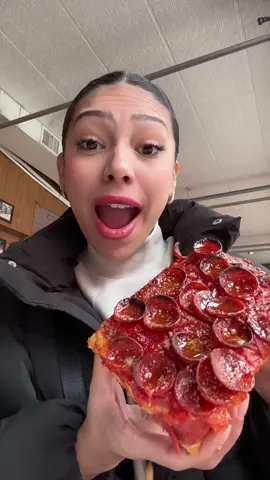 Nyc Pizza❤️ Do you eat the crust or leave it? I think its the best part!!#nycpizza#pizzamukbang#cheesypizza#nycpizzaspots#nycpizzareviews#pizzaeating#eatingshow#eatingvideo#eatingsounds#foodvideo#foodtiktok#muckbang#muckbangeatingshow#bigbites#Foodie#eatwithme#eatingvideo#nycfoodspots#foodies  