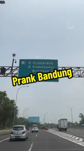 Prank Bandung yagesya, sikat ! #prank #prankvideo #bandung #tolbandung 