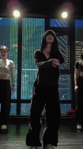 The lastest Unholy version. #TikTokAwardsVN2023 #unholy #dancers #TikTokFashion #song #CapCut #fypシ #foryoupage #justinbieber #thoitrang #xh #xuhuongtiktok #dancer 