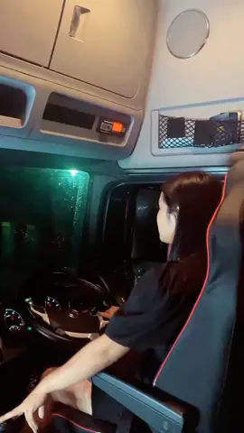 #nutaixexinhdep #xetaidep #truckinggirl #xuhuongtiktok #foryou 