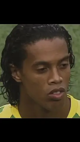 calm Ronaldinho edit 🇧🇷✨ #ronaldinho #brazil #edit #fypシ #futbol #Soccer #futboledit 