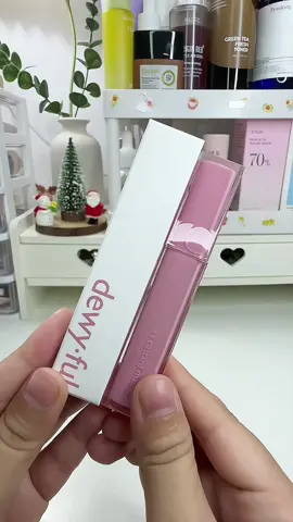 Bà nào mê tone hồng thì đừng bỏ qua em son Romand màu 13 Custard Mauve này nha #gocloinhoi #unboxing #reviewlamdep #son #sonmoi #swatchson #romand #romanddewyfulwatertint #xuhuong 