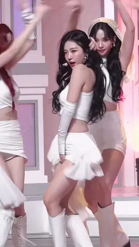 MOTHER NING SORRY FOR POSTING A LOT OF DRAMA FANCAMS BUT IDC😍 #ningning #aespa #fancam #xqlna 