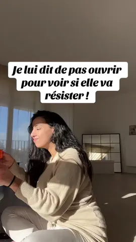 Partie 2/2 dispo elle ouvre le colis comme une sauvage 😂😂 !!!! #prank#drole#humour#couolegoals 