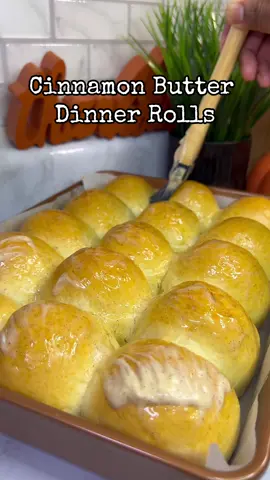 Thanksgiving Series: Part 6 “Cinnamon Butter Dinner Rolls” 🔥🔥 • #thanksgivingrecipes #comfortfood #breadmaking #dinnerrolls #viraltiktok 