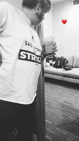 Expect all the long hugs this season 🥺 #youngsheldon #missycooper #georgecooper #finalseason #fyp 