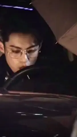 lagi makan aja tetep ganteng 😍🫠 #wanghedi #dylanwang #wanghedi王鹤棣 #dylanwang王鹤棣 