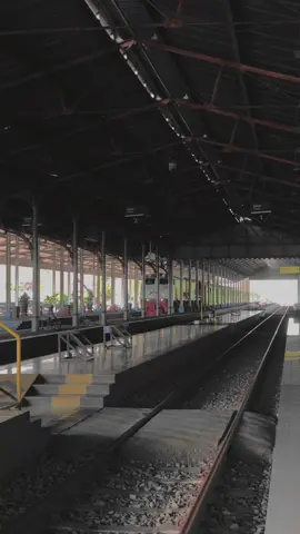 Lahat Nyell #keretaapi #keretaapiindonesia #kai #kai121 #cc2018348 #jombang 