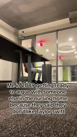 Me getting ready to defend taylor swift #taylorswift #swiftie #old #swifttok #concerts 