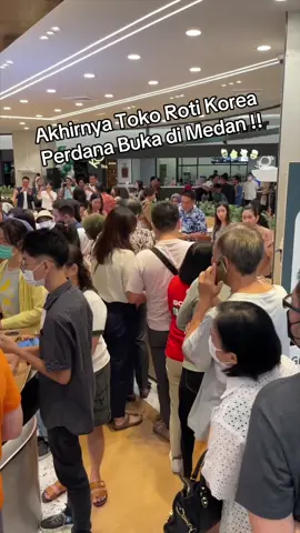 Belum buka aj tapi uda pada ngantri weii…