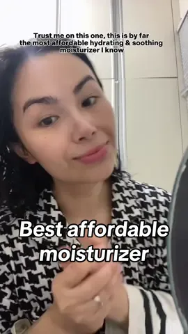 Best affordable moisturizer for glowing and hydrating skin 💯 Check this out!  Forever repurchasing this!  #fyp #foryoupage #agingskin #dryskin #sensitiveskin #irritatedskin #retinoltips #skincareroutine #affordablemoisturizers #hyaluroniccream #illiyoonhyaluronicmoisturecream #momtok #momskincare #momrecosph  #skintokph #CapCut 