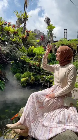 Feels like in a fairy tale #glassfactory #bali 