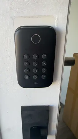 This is something I was influenced to buy that im still 100% obsessed with! #doorlock #fingerprintlock #homehack #homemusthaves #tiktokmademebuyit #tiktokshopblackfriday #youneed #bluetoothdoorlock #wyzehomesecurity 