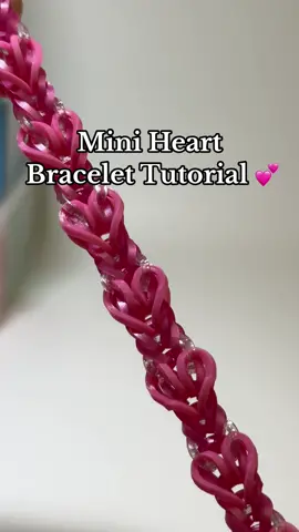 Mini Heart Bracelet Tutorial 🩷 #rainbowloom #tutorial #fypシ 