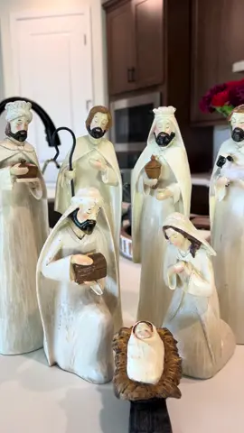 This set is perfect for my home 🤎🤍 #fyp #nacimiento #nativityscene #hobbylobby #chritsmas #christmasdecor #tradition 