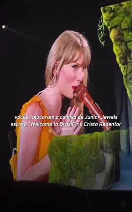 Taylor agradecendo a homenagem que os fãs brasileiros fizeram para ela no cristo Redentor. 🥺💖🇧🇷✨ #taylorswift #theerastour #kenzmarajj #swiftie #swifties #live #performance #foryou #xyzbca #fypシ #trend #viral 