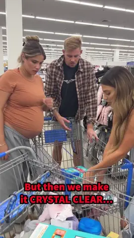 Blessing a pregnant couple in need ❤️#drama#feelgood#heartwarming#randomactsofkindness#blessingsThis original video was produced by Hendersondramaclubnm, Network Media and Jamie & Blake