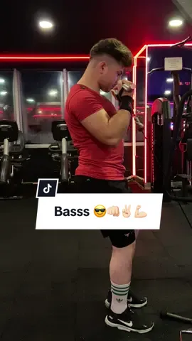 Machine is loading…😎💪🏻⚡️🏗️🐍 #fitnessmotivation #Fitness #spor #elittfitness #sağlıklıbeslenme #yaşamtarzımız👑 #kulevinçspor #fypシ #greenscreen #keşfetteyizzz #gym #havapilotu 