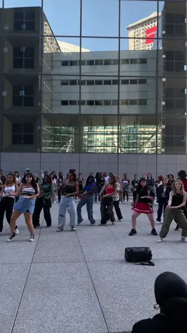 KARD - Cake ✨ RANDOM PLAY DANCE IN PARIS full video available on Youtube: HigherCrew 🕺 #kpop #kpoprandomdance #randomplaydance #dancercover #dancer #randomdance #parisrandomplaydance 