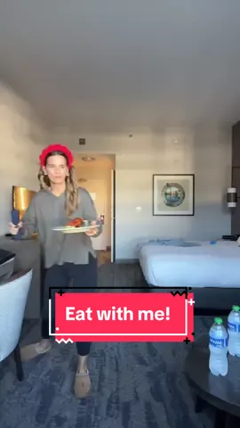 Its wedding time! 💒 #lunch #eatwithme #mukbang #louisiana 