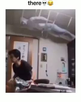 #pranks #scarypranks #funnyprankvideos #funnyprank #rooftape #tapedtowall #japanese #scary #prankwars #trasiq 