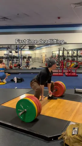 Hope will do 315 next week👀#deadlift #bodybuilding #poweifting #workingout #physique 