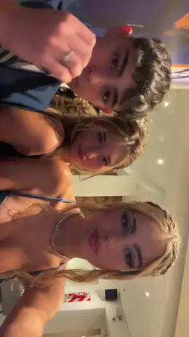 😚😚