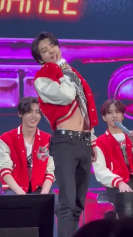 i believe in jake abs supremacy🧎🏻#jake #enhypen (ctto for the clips) 