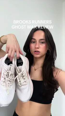 A shoe that can support you on your long runs and day to day activities? You dont have to tell us twice 🤩 #brooksrunning #Running #shoes #runners #brooksshoes #ghostmax 