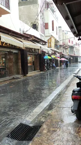 رجعت الشتوية ⛈️💙 #lebanon #beirut #tyre #trending #travel #trend #travelphotography #traveltheworld #syria #aleppo #damascus #photography #photographer #photo #model #moda #modellife #blogger #لبنان #بيروت #الجنوب #صيدا #فيروز #صور #فشن #اكسبلور #explore 