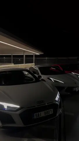 #brikule #rychlost #zlatamladez #prahacity❤️ #прагачехия🇺🇦🇺🇦🇺🇦🇨🇿🇨🇿 #немноговыхлопа #mercedes #amg63 #klasika #bmw #bmwm3competition #g63amg #гелик #corvette #audi #audir8 #r8 #x5m #bmwx5mcompetition #e63amg 