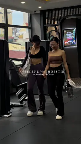 Khi bạn & bestie enjoy buổi tập là như thế nào 🤍💃💃 (IG: heritruong) #heritruong #thatgirlaesthetic #motivation #gym #gymer #dailyvlog 