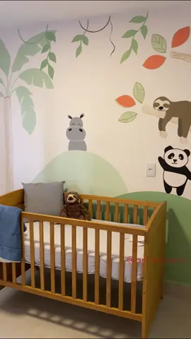 Pintei um safaria na parede com uma preguicinha 🥹 me acompanhem no inst: @art.laurenn    #safarii #safari #preguica #panda #hipopotamo #quartobebe #quartobebemenino #quartodecorado #quartodecoradoinfantil #decoraca #apartamento #decoracaodecasa #pintura #pinturadecorativa 