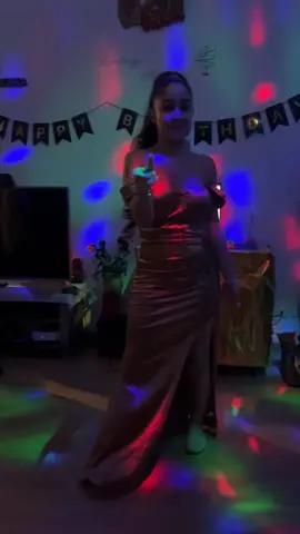 18 ans les gah🥳🥳 dc : @ANOUK 🫦 @amina👄 @Samy Lrzo 