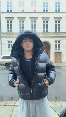 In❤️‍🔥with my new puffer😇😇#OOTD #berlin #outfit #nikestussy #blackpufferjacket 