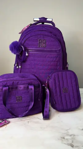 Rebecca Bonbon 😍 qual a sua preferida? #rebeccabonbon #papelaria #materialescolar #mochila #fyyyyyyyyyyyyyyyy 