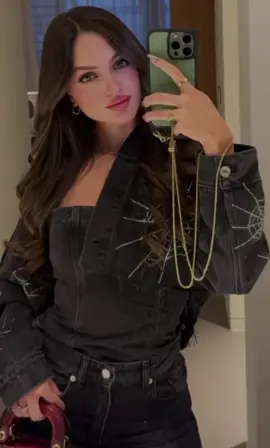 @إم jen @Jennychallita 💙💙💙