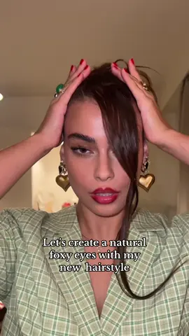 I’M BACK WITH MY FOXY EYES HAIRSTYLE 🧜🏽‍♀️💚 Comment lifter ses yeux avec une coiffure 🤍  J’espère que ca vous plaira ✨ Love you🪷 #hairstyle #gattoni #foxyeyes #tutorial #fyps #buns #tiktokgree #bunstutorial #fypシ #fypシ゚viral #foryou #CapCut #capcutmodel #Love #tiktokfrance #tiktokviral #trend #tutorialhairstyle 